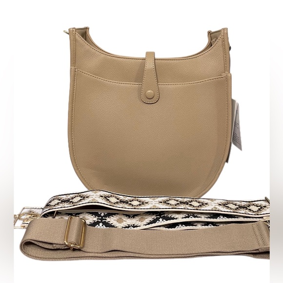 Ahdorned NY Vegan Leather Messenger Bag - New with Tag - Picture 4 of 16